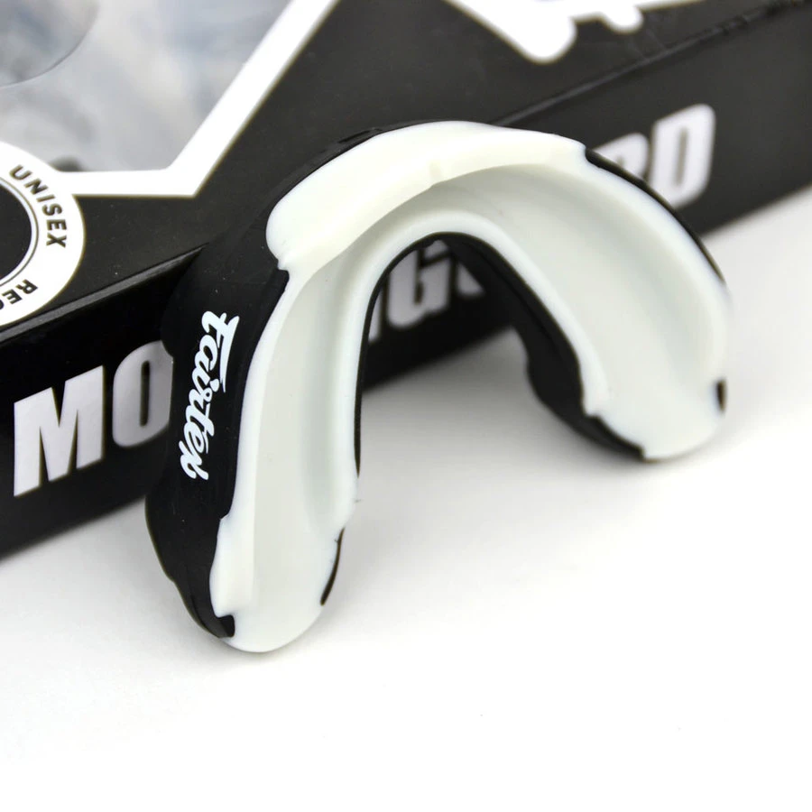 Fairtex Mouth Guard / MG3 / Black 5 Fairtex Mouth Guard / MG3 / Black - Image 3