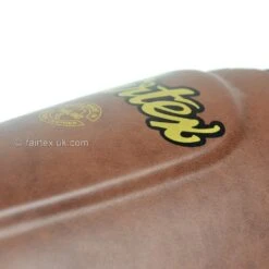 Fairtex Shin Guard SP8 Vintage Brown -BOXING GLOVES Shop fairtex shin guard sp8 vintage brown 437242