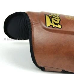 Fairtex Shin Guard SP8 Vintage Brown -BOXING GLOVES Shop fairtex shin guard sp8 vintage brown 563143