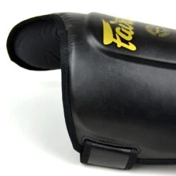 FAIRTEX SHIN GUARDS SP8 - BLACK 18 FAIRTEX SHIN GUARDS SP8 - BLACK -BOXING GLOVES Shop fairtex sp8 black 6 1000x1000 1