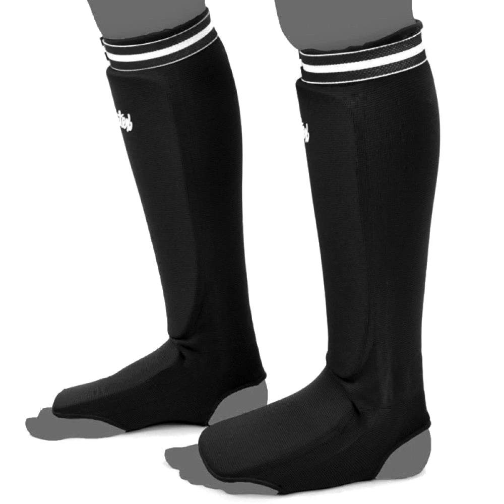 FAIRTEX SHIN GUARDS ELASTIC COMPETITION SPE1 BLACK 4 FAIRTEX SHIN GUARDS ELASTIC COMPETITION SPE1 BLACK - Image 2